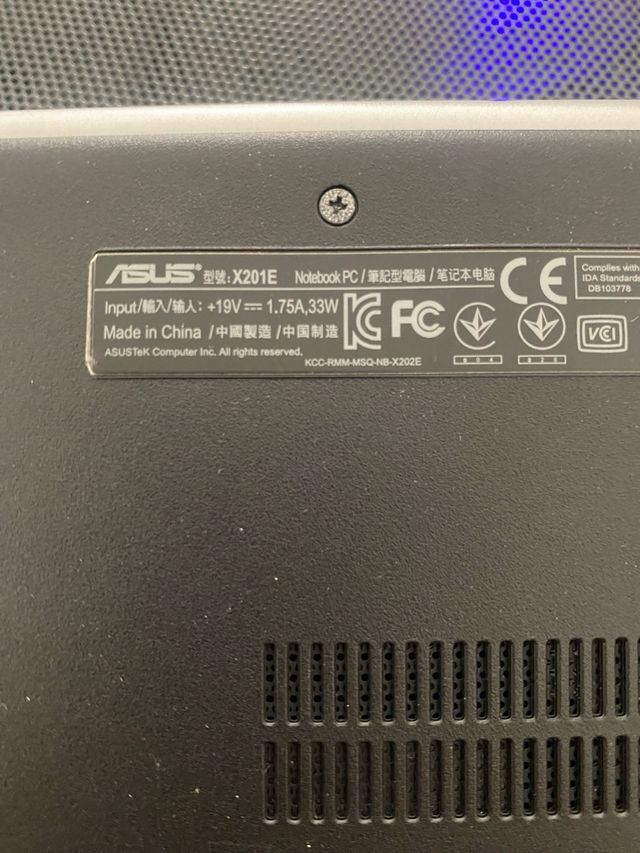 Ordenador ASUS X201E 2GB RAM SDD 240GB WIN10