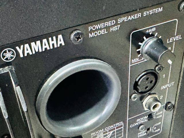 Yamaha HS7 Monitores de Estudio (Par)