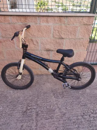 Bicicleta BMX Monty