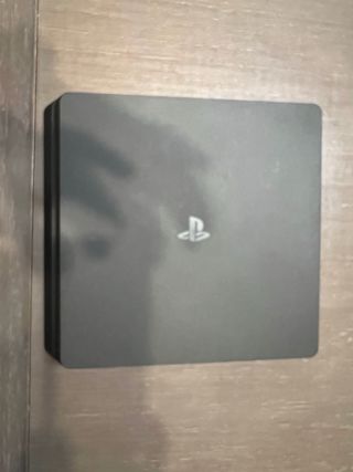 PlayStation 4 Slim Negra