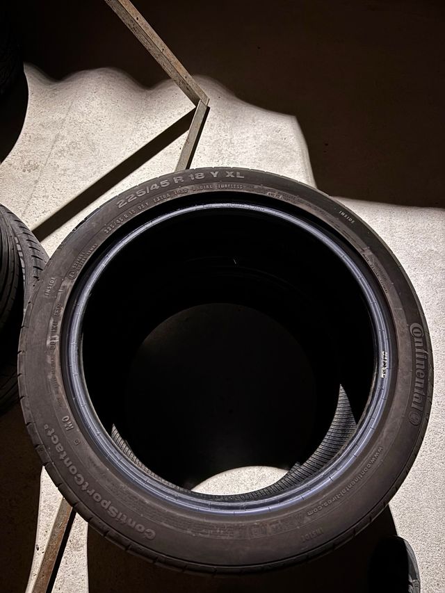 Continental contisport 225/45 R18 2 Neumáticos