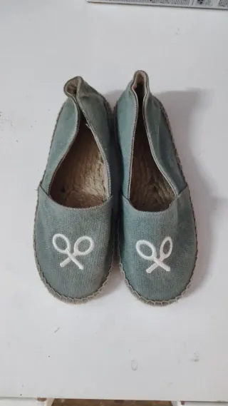 Alpargatas Teal Bordado silbón, talla 32