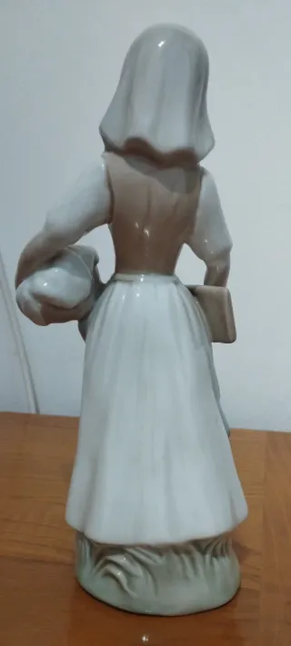 Figura Lladro La Lechera