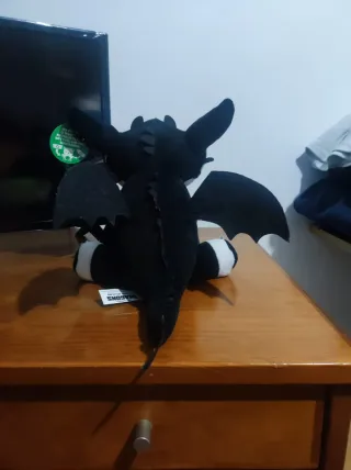 Boneco Dragão Preto e Branco