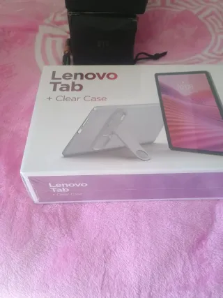 Lenovo Tab + Funda Transparente