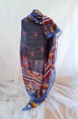Pañuelo Foulard Echarpe tonos azules.
