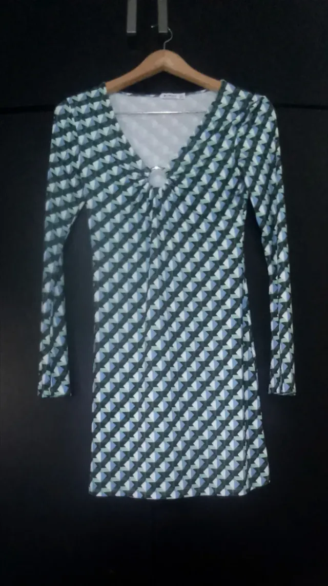 Vestido Stradivarius elástico 