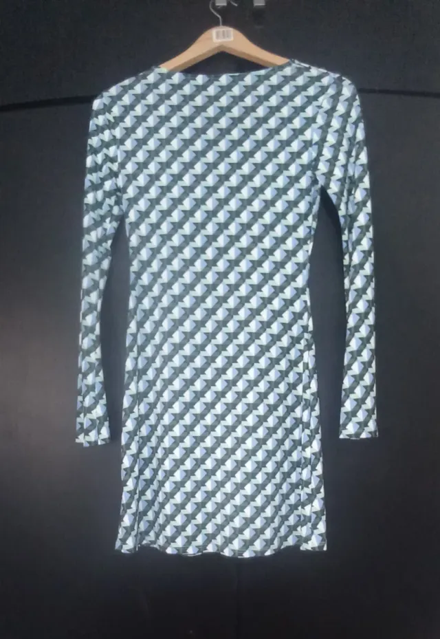 Vestido Stradivarius elástico 