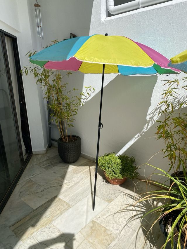 juego de Sombrillas multicolor de tela y plástico