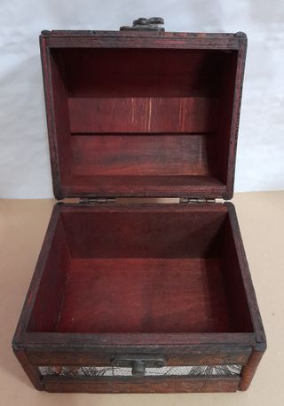 Cajita joyero estilo cofre antiguo