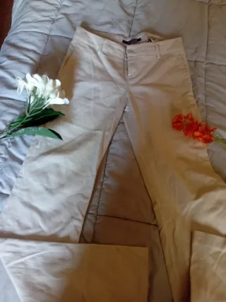 Pantalón Zara Talla 34 Beige