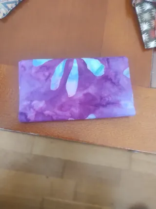 Cartera de tela hecha a mano