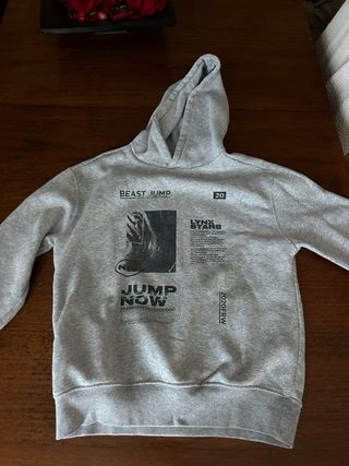 Sudadera gris con capucha para niño (talla 10)