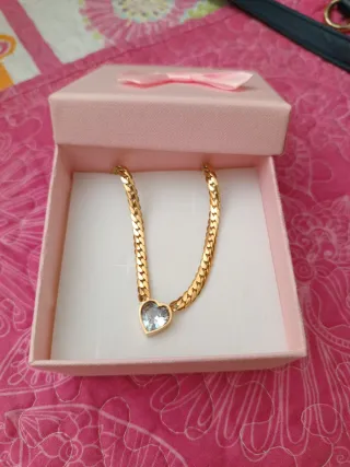 Gargantilla de acero con corazón