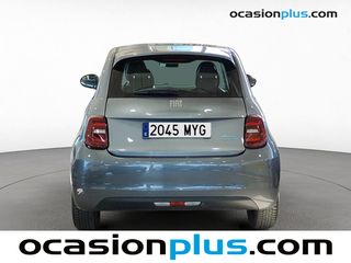Fiat 500 Electrico Action Hb 185 km 70 kW (95 CV)