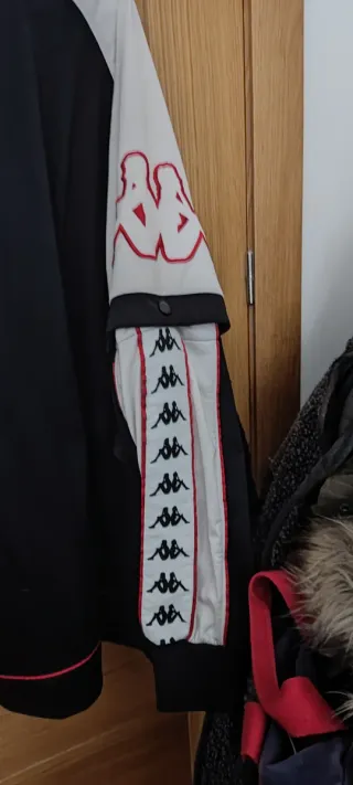 Chaqueta Kappa Transformable Negra/Roja/Blanca
