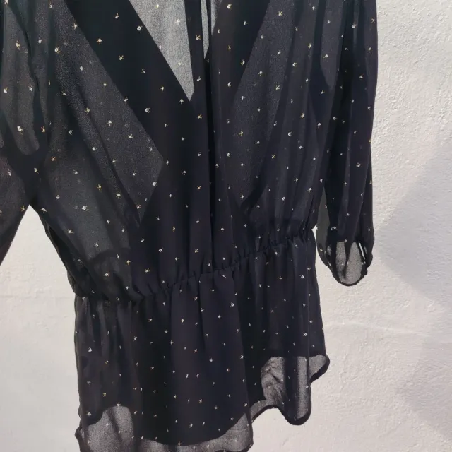 Blusa Stradivarius gasa cruzada negra