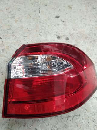 Piloto trasero derechoKia Rio MK3 año 2012 / 2017
