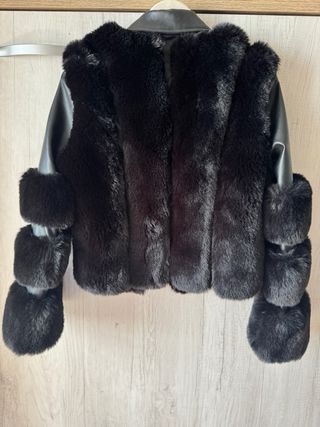 Cazadora Biker Polipiel  y pelo sintético 