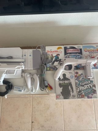 NINTENDO WII Consola Blanca + 5 Juegos 2 pistolas 
