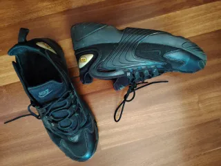 Zapatillas Nike Negras tallas 41 y 42