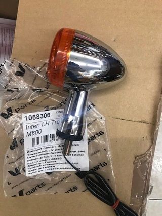 Intermitente dtraero o izquierdo V parts M800