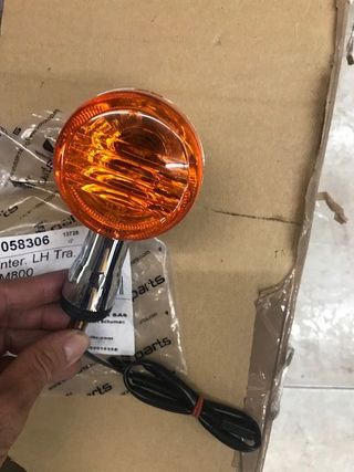 Intermitente dtraero o izquierdo V parts M800