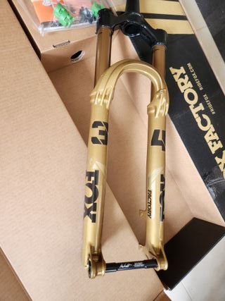 Horquilla Fox 34 Edición Especial 140mm dorada