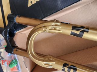 Horquilla Fox 34 Edición Especial 140mm dorada