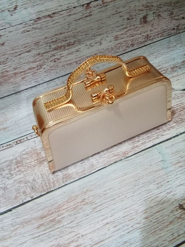 Bolso fiesta mujer beige flores asa dorada