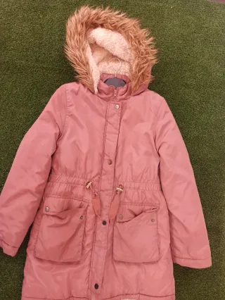 Abrigo niña rosa con capucha