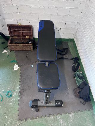 Banco reclinable para pesas
