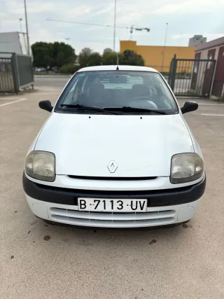 Renault Clio 2000