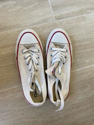 Zapatillas Converse Bajas Blancas y Rojas