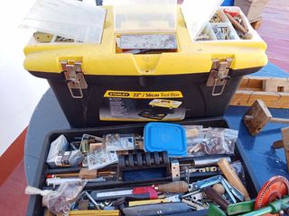 Caja de herramientas y accesorios carpintería