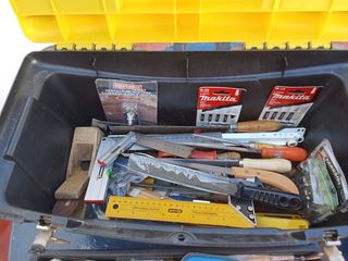 Caja de herramientas y accesorios carpintería