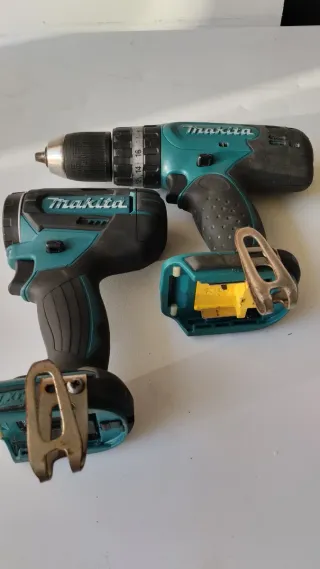 Taladro y linterna Makita para reparar