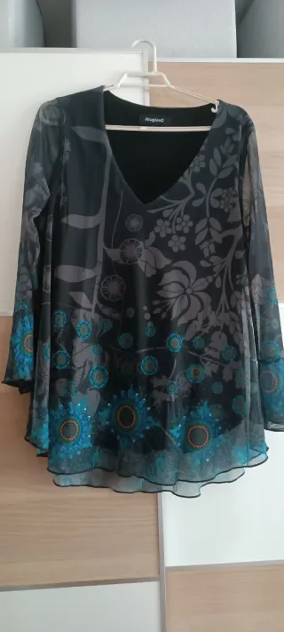 Blusa Desigual floral manga larga