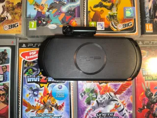 PSP Street Black + 10 giochi e memory stick da 8 GB