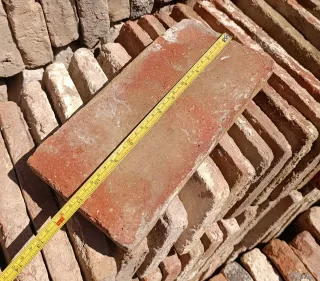 Ladrillo de barro antiguo