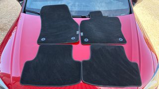 Alfombras de coche negras