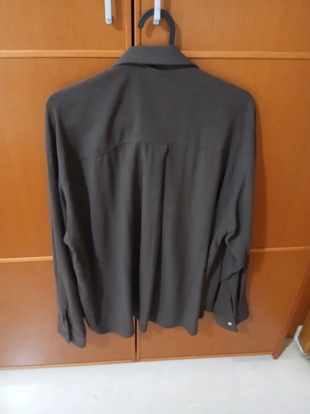 Camisa marrón manga larga