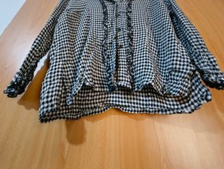 Blusa Yera cuadros blanco y negro talla M