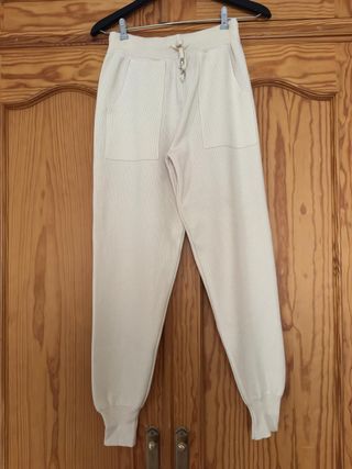 Conjunto chándal casa beige