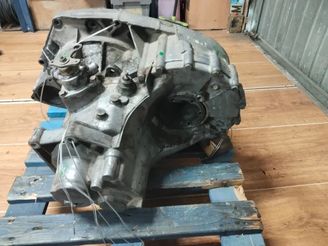 Caja de cambios VW Transporter T4 2.5 AFK