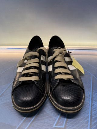 Zapatillas Tredair modelo Desconocido. Negro/Rayas Beige. Talla 44. Dr. Martens
