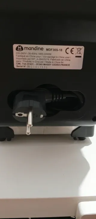 Freidora eléctrica con cesta de 3 litros 