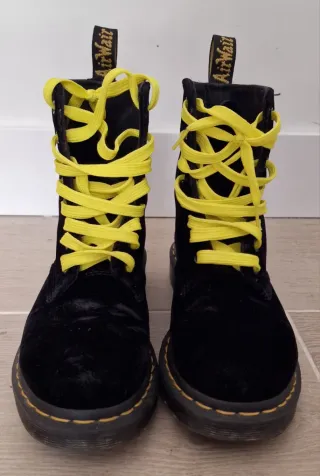 Botas Dr. Martens Negras de terciopelo 