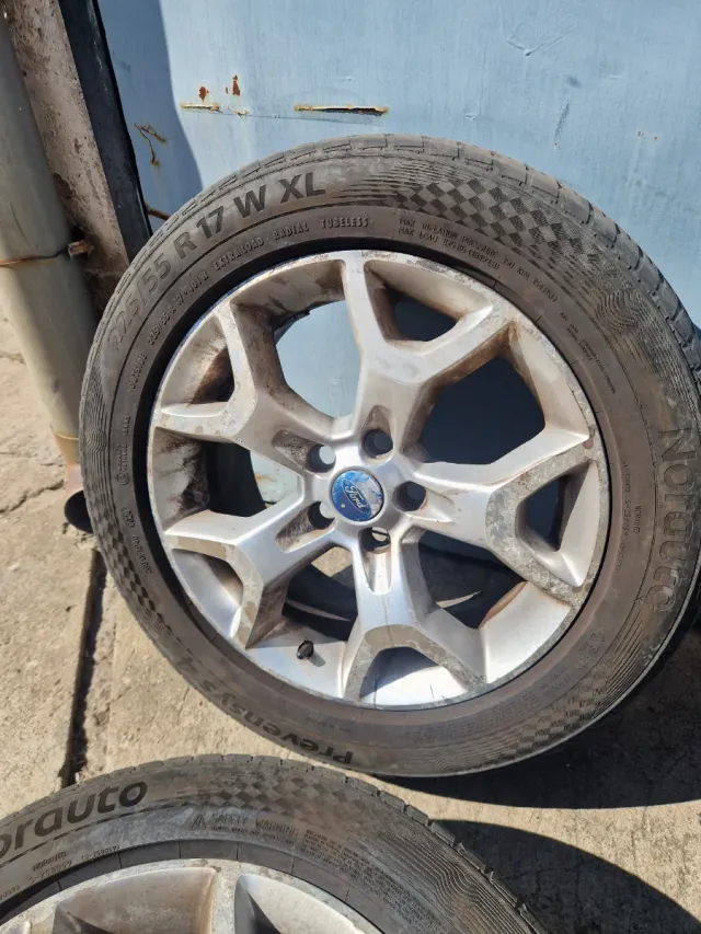 Llantas Ford Kuga 225/55/17