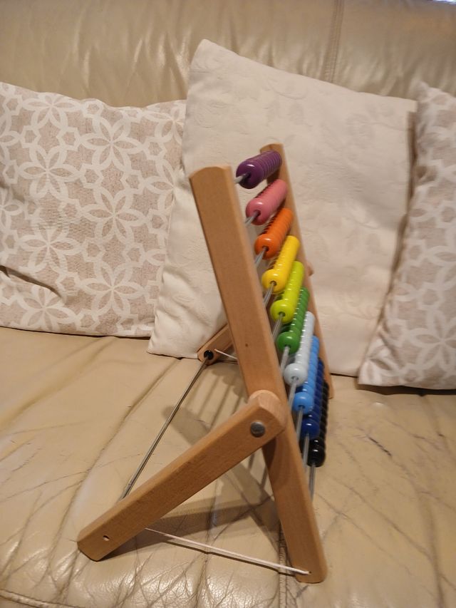 Ábaco de madera para aprender a contar